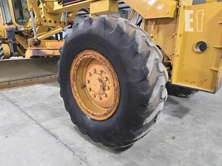 2001-caterpillar-140h-image-28