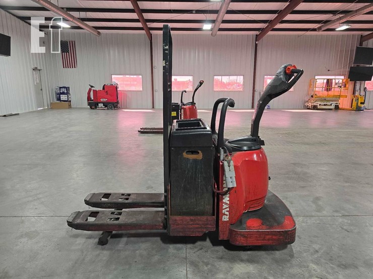 raymond-8400-image-5