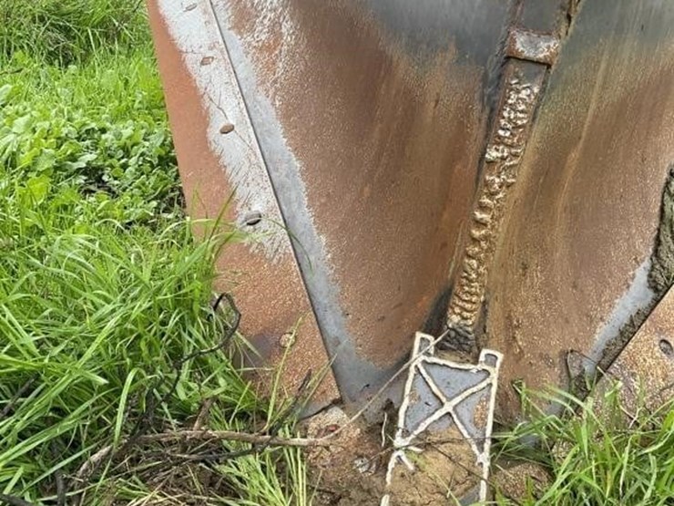 (offsite)-yonkers-johnson-400a-pull-v-ditcher-image-10