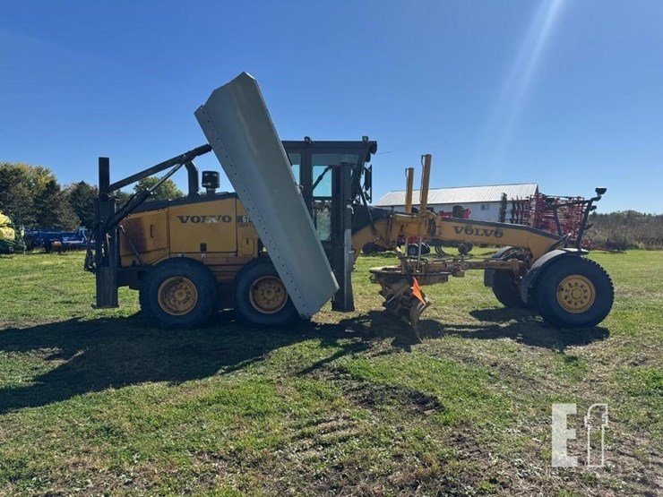 2003-volvo-g746b-image-5