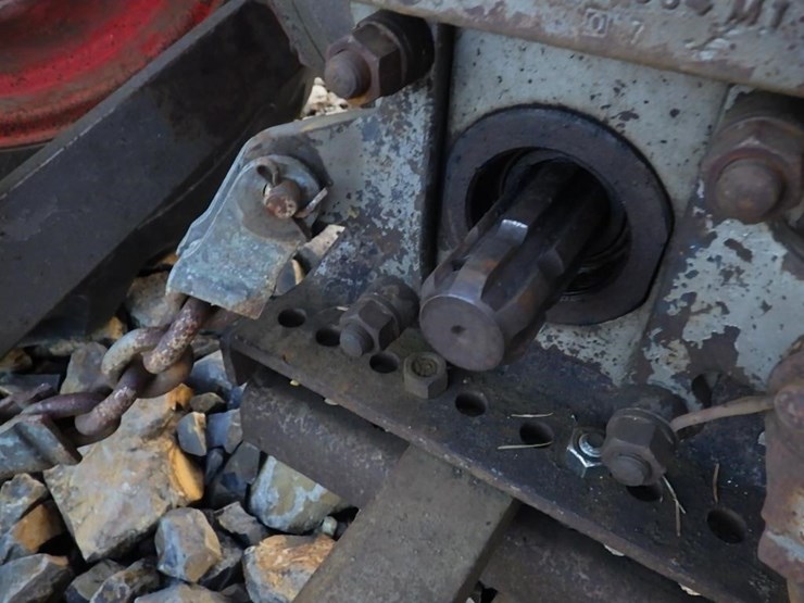 massey-ferguson-tractor-image-10