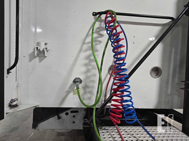 2005-international-9400-image-10