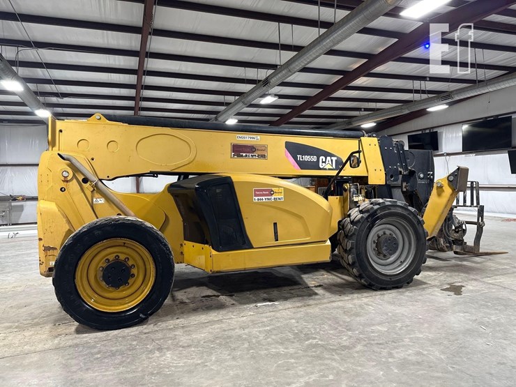 2017-caterpillar-tl1055d-image-4