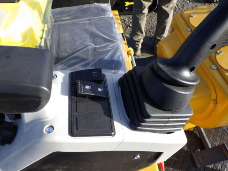 2025-cfg-mx12rx-hydraulic-excavator-image-17