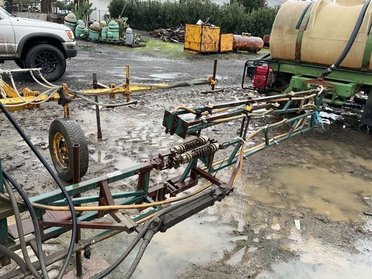 pbm-42'-folding-spray-boom-attachment-image-8