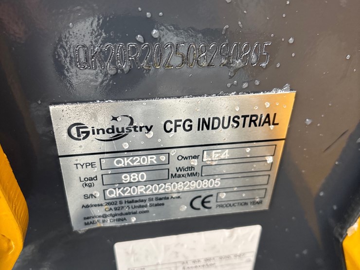 #2010-•-unused-qk20r-mini-excavator-image-2