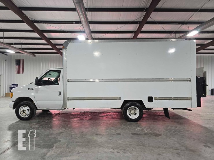 2006-ford-e350-sd-image-5