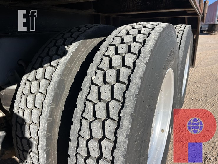 2005-kenworth-t800-image-12