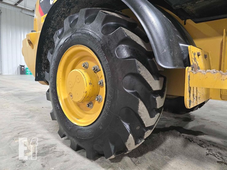 2018-caterpillar-906m-image-28