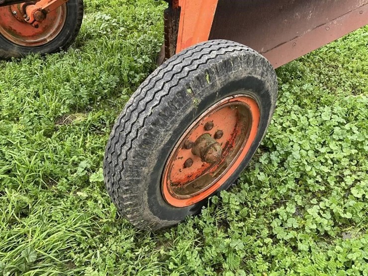 (offsite)-yonkers-johnson-300a-pull-v-ditcher-image-12