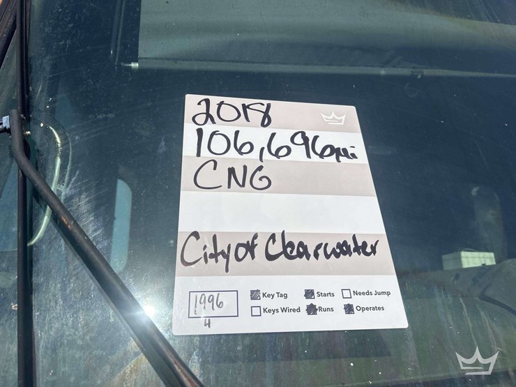 2018-peterbilt-320-image-30