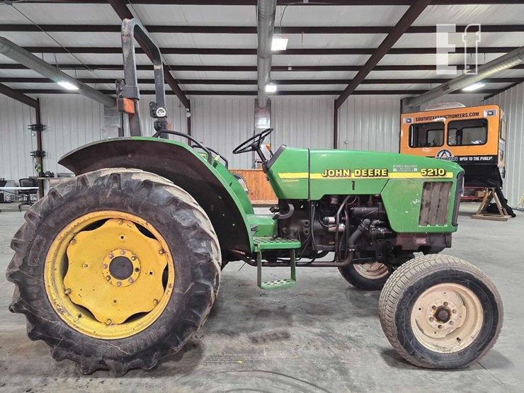 2000-john-deere-5210-image-6