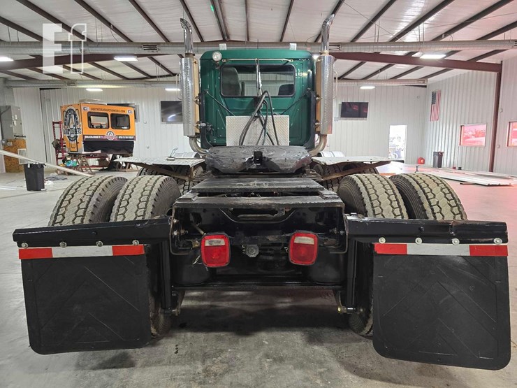 2000-mack-ch613-image-8