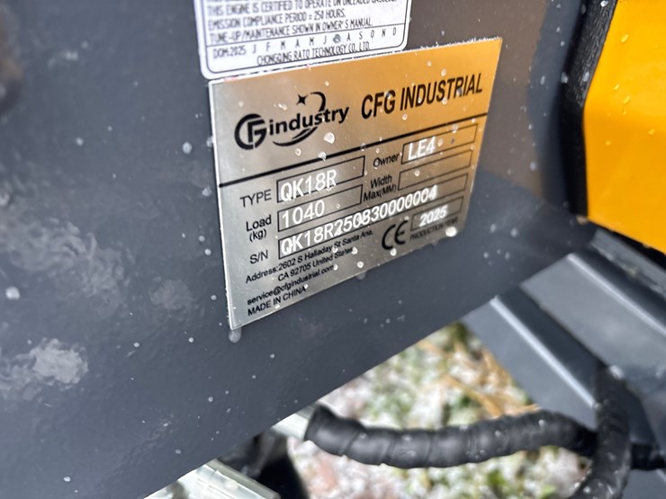 #2008-•-unused-qk18r-mini-excavator-image-3