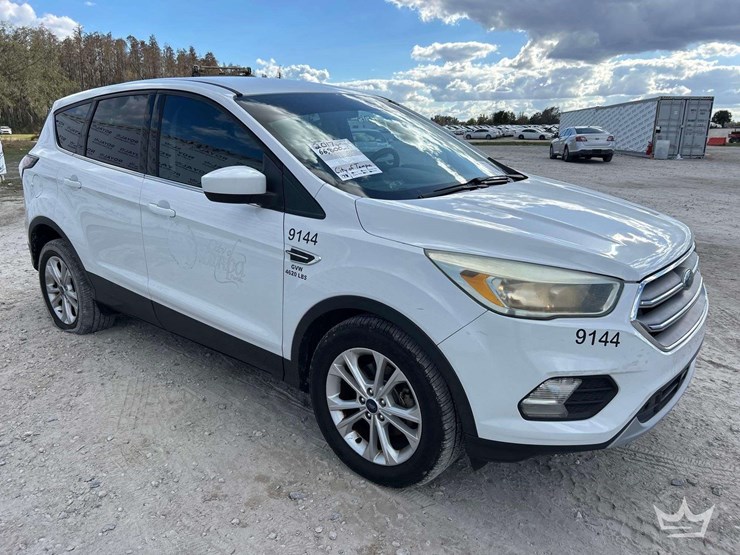 2017-ford-escape-image-2