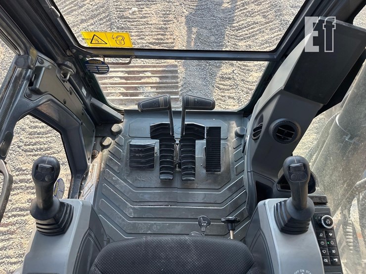 2022-xcmg-xe300u-image-16