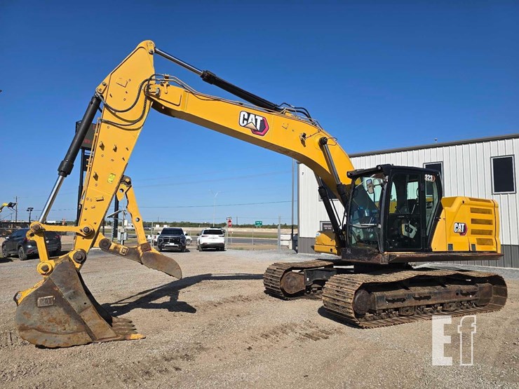 2020-caterpillar-323-image-1