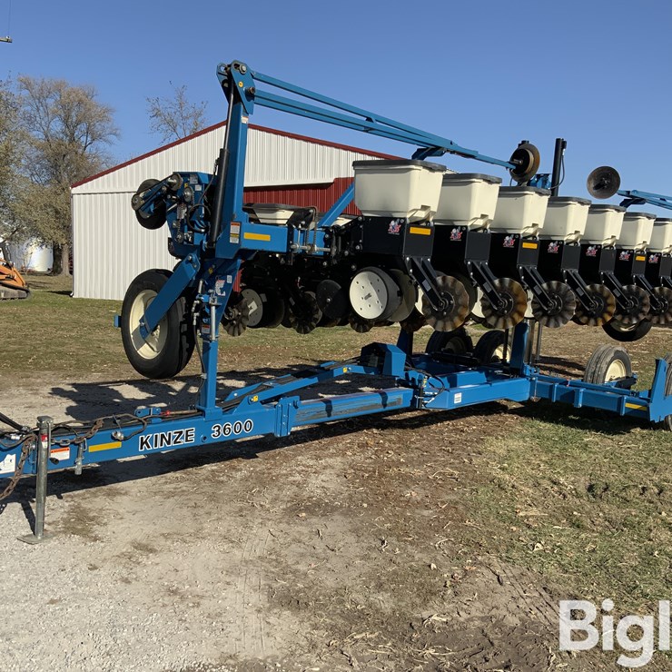 2009 KINZE 3600
