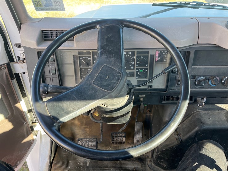 1995-international-4900-image-14