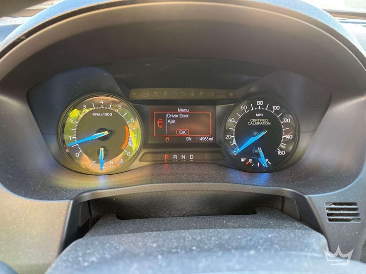 2016-ford-explorer-image-13