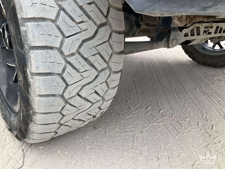 2018-chevrolet-silverado-1500-image-32