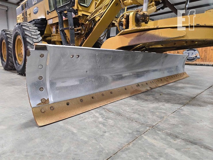 2004-caterpillar-140h-image-10