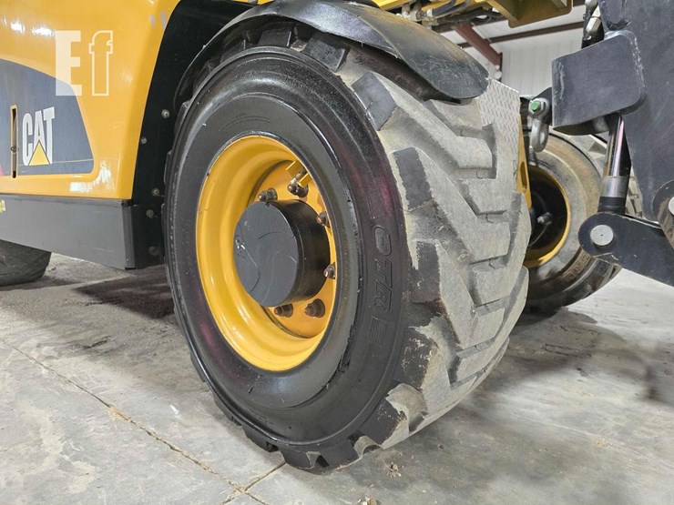 2020-caterpillar-th255c-image-28