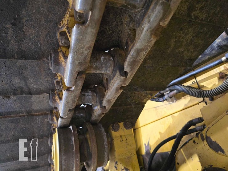 2013-caterpillar-d6n-lgp-image-25