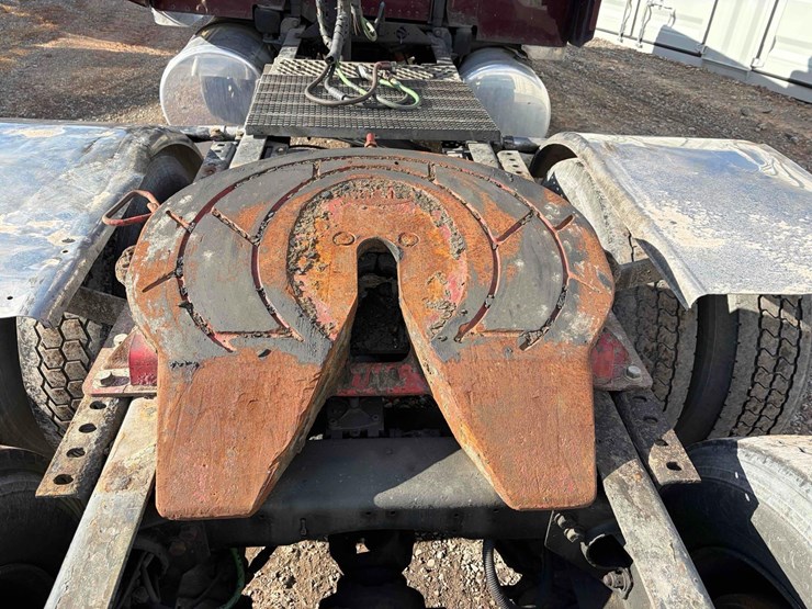 1999-peterbilt-379-image-7