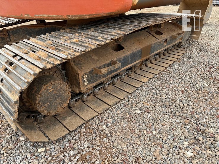 2012-hitachi-zx225us-lc-3-image-16