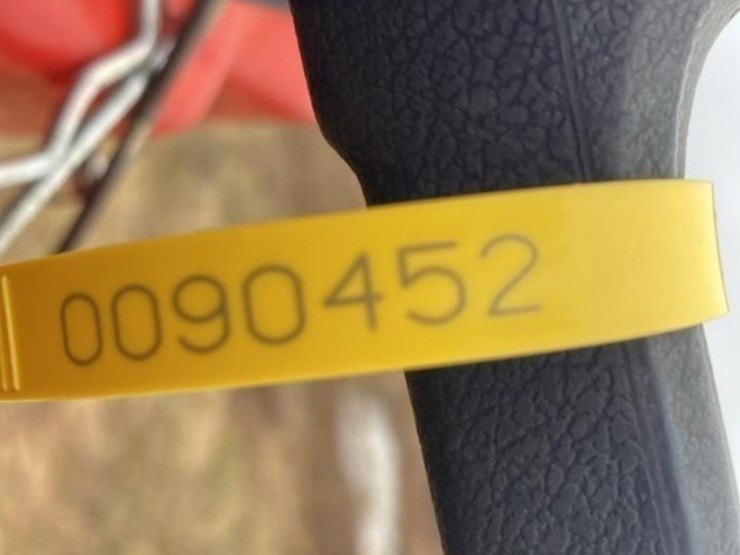 massey-ferguson-240-image-9