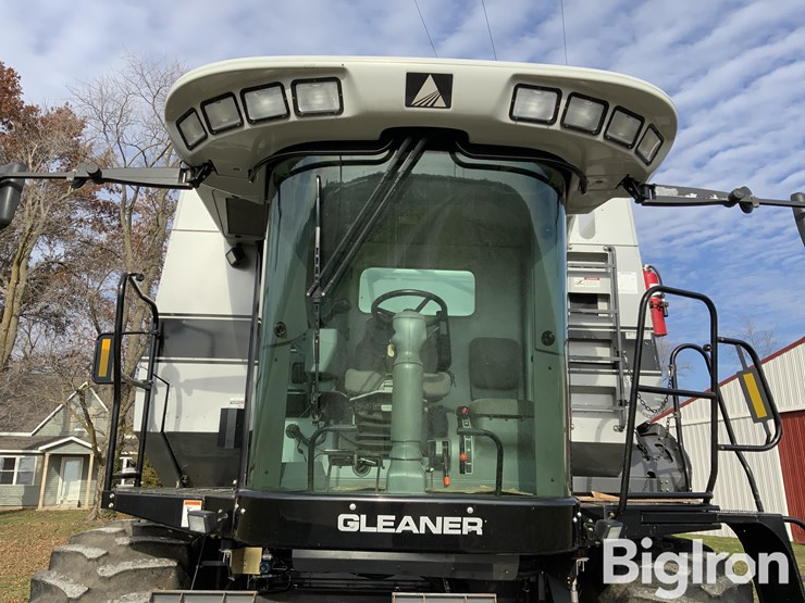 2007-gleaner-r65-image-12