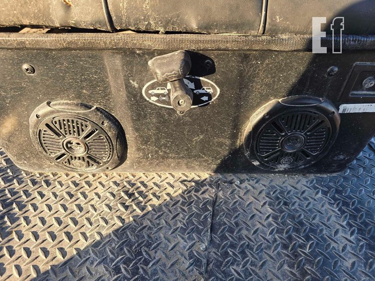 e-z-go-6-seater-golf-cart-9812-image-18