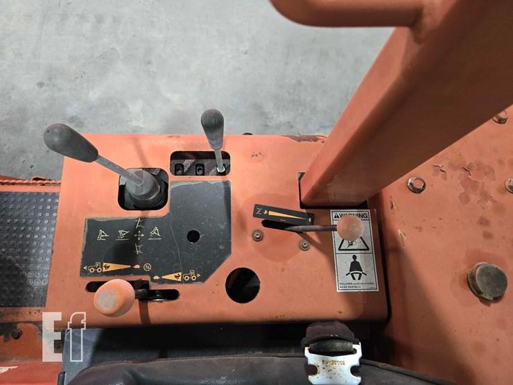 2015-ditch-witch-rt40-image-13