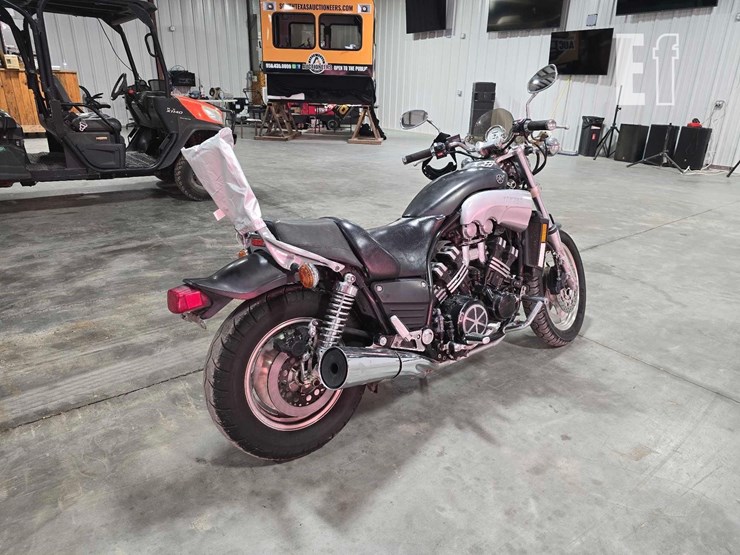 2001-yamaha-xt225-image-3