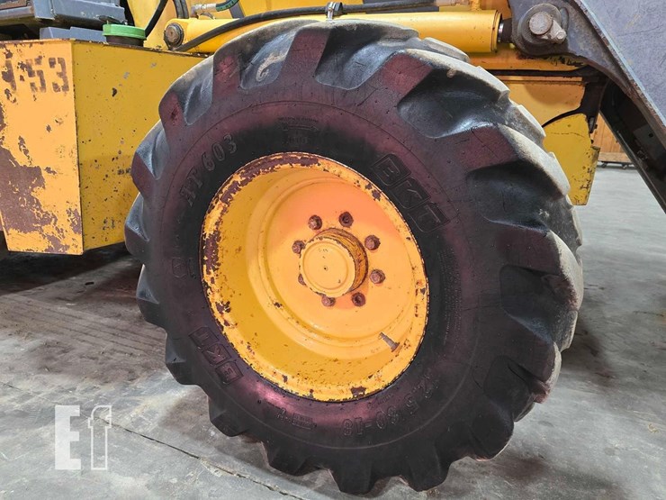 2015-deere-310l-ep-image-24