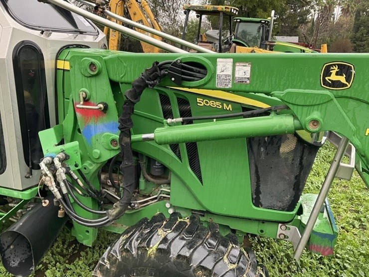 john-deere-5085m-image-9