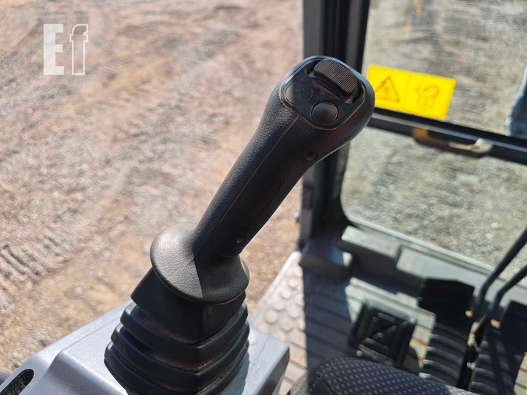 2023-xcmg-xe210u-image-22