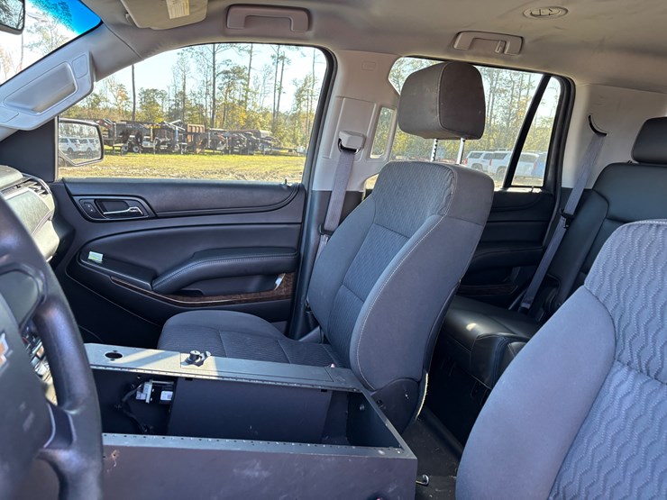 2015-chevrolet-tahoe-image-9