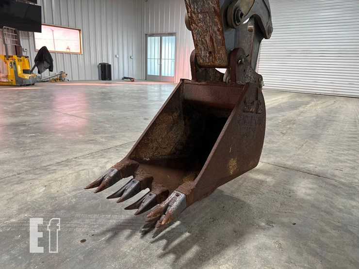 2020-deere-310l-ep-image-17