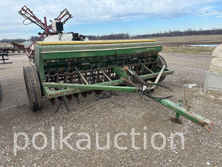 john-deere-8250-image-1