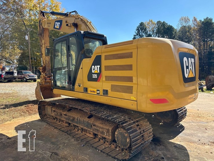 2022-caterpillar-320-image-5