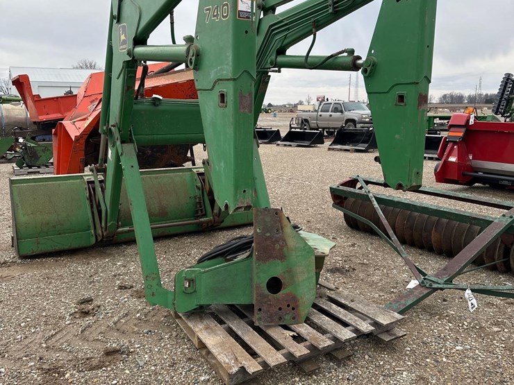 john-deere-740-image-4