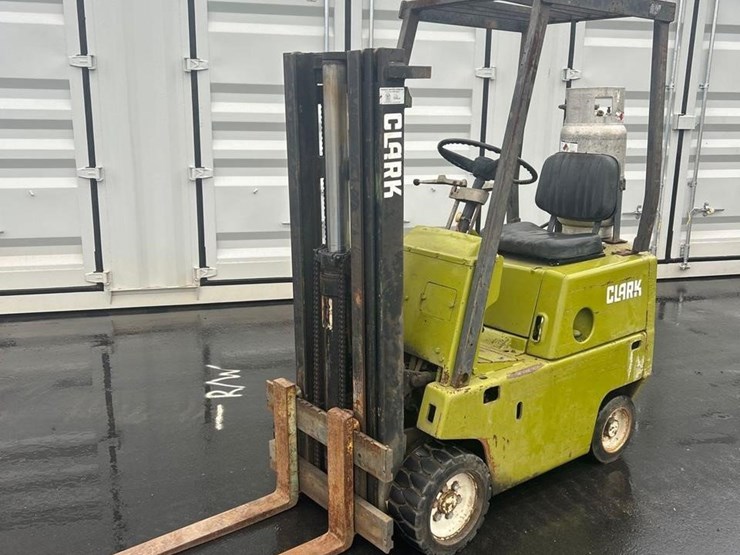 clark-propane-warehouse-forklift-1191-image-1
