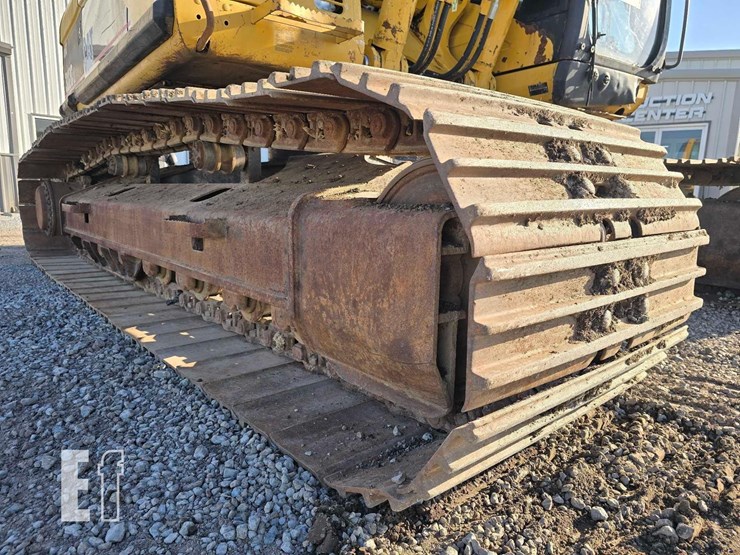 2005-caterpillar-322c-image-14