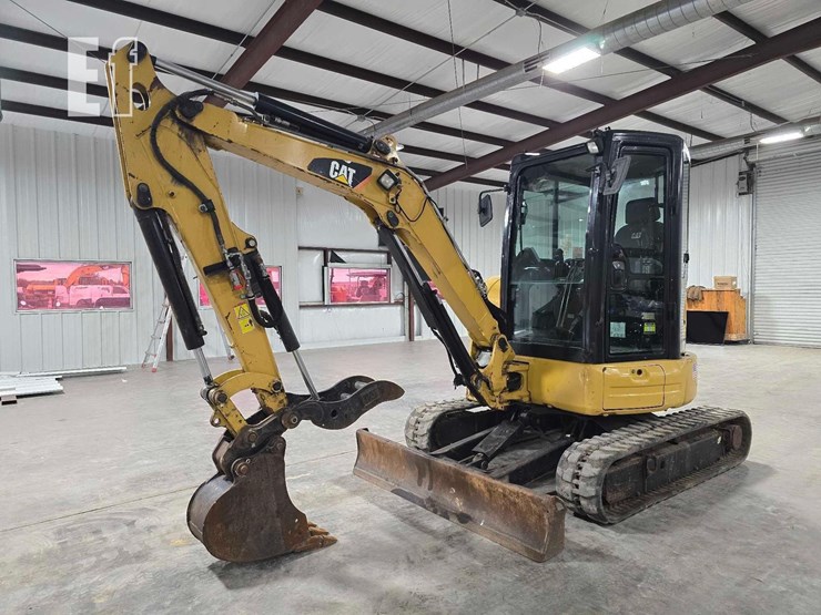 2016-caterpillar-303.5e2-cr-image-1