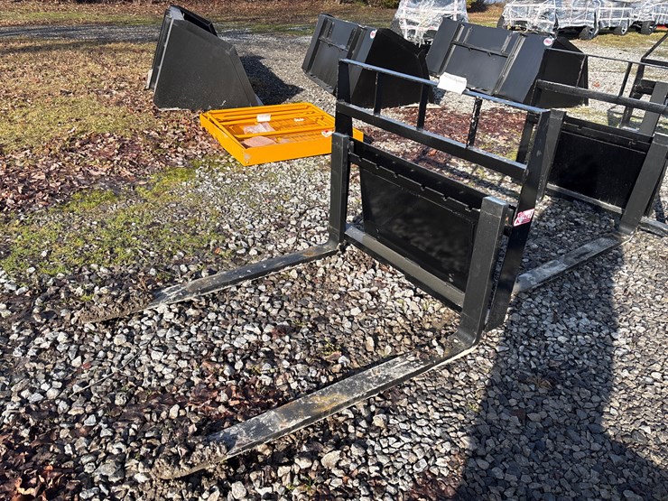 #2916-•-new-kivel-mini-pallet-fork-attachment-image-2