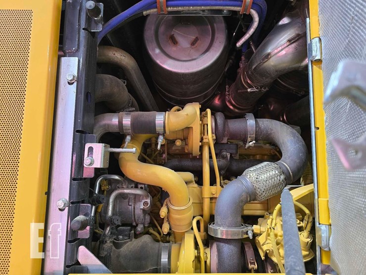 2022-deere-444-p-tier-image-32