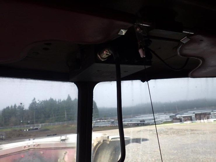 1990-peterbilt-379-image-30