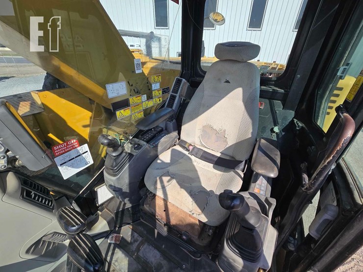 2011-caterpillar-321d-lcr-image-12